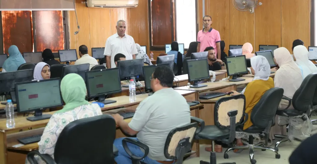 مركز التحول الرقمي بجامعة جنوب الوادي