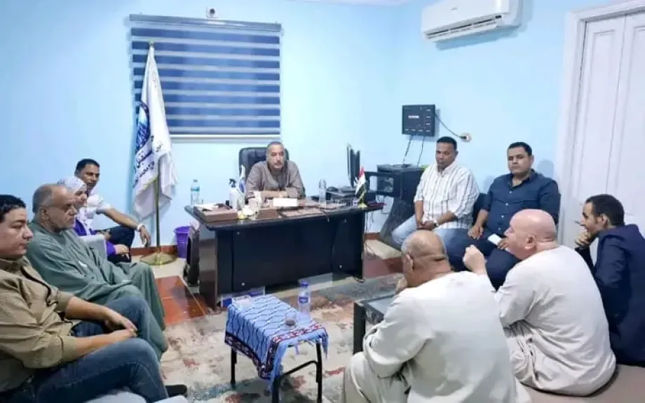 جانب من الاجتمع