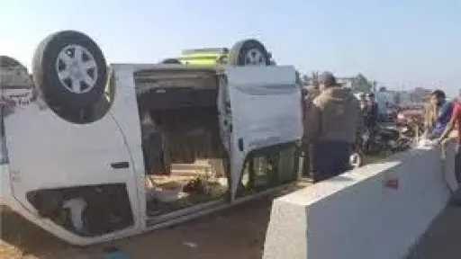 إصابة 5 أشخاص في انقلاب...