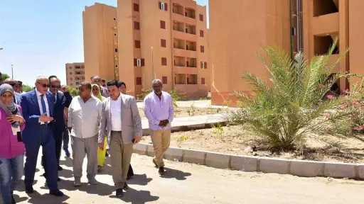 محافظ الأقصر يتفقد مشروعات الإسكان...