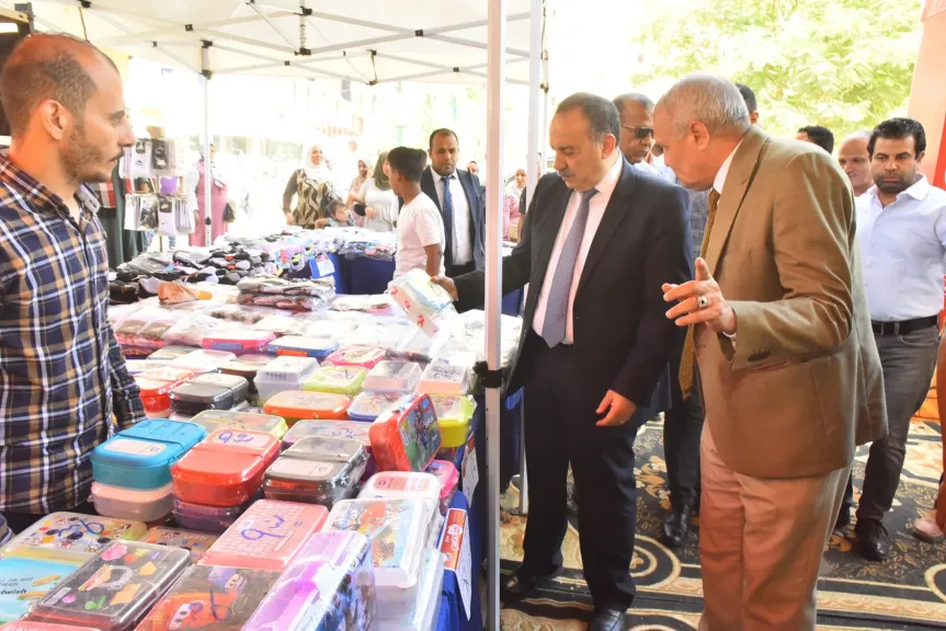 محافظ أسيوط يفتتح معرض "أهلاً مدارس "