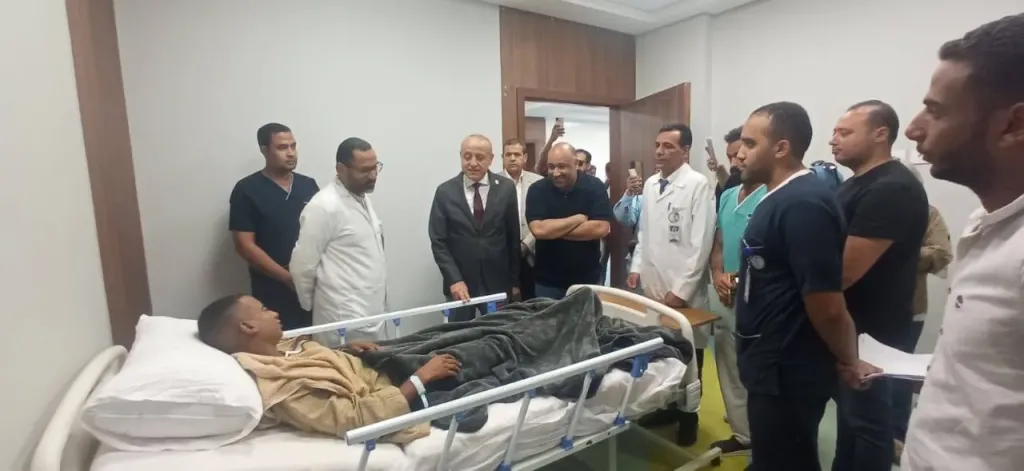 محافظ الأقصر يزور المصابين