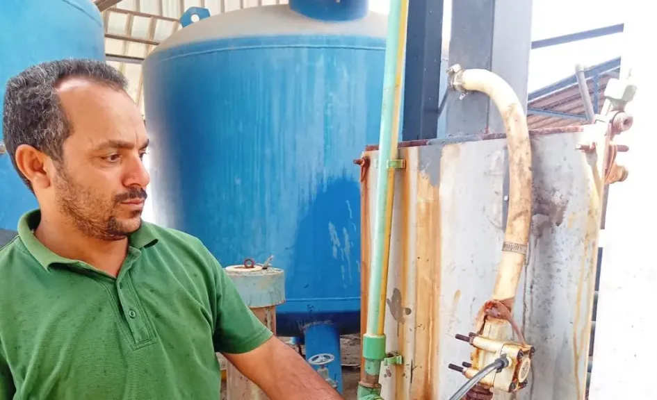 بعد تفتيت بقعة السولار..  إنتظام تشغيل محطة مياه الشرب بالشيخ على وتوفير المياه لمواطنى قرى أبو الريش  بأسوان