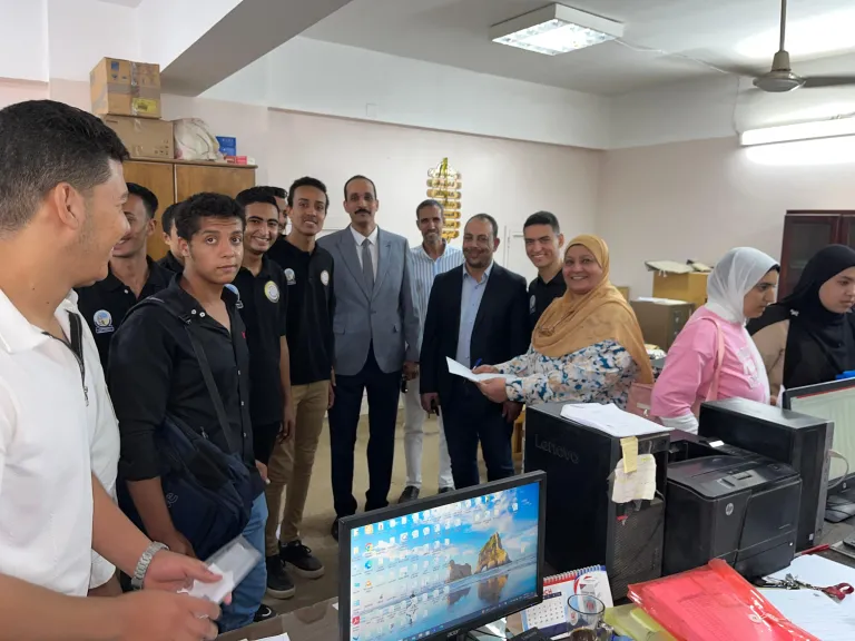 الطلاب الجدد بخقوق قنا