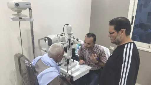 الكشف على 1550 مواطن مواطن...