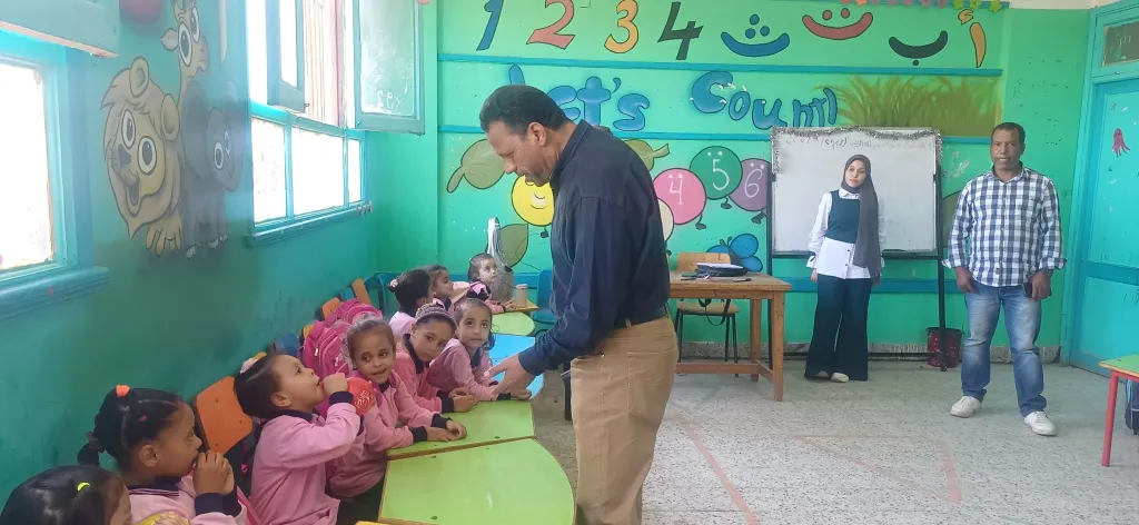 جولة مدير” تعليم أبو تشت”
