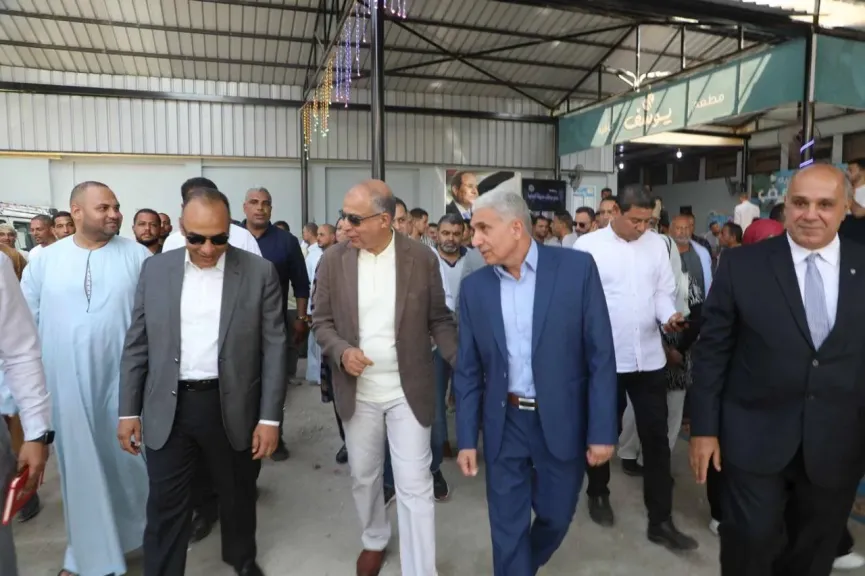محافظ المنيا يفتتح مجمع المواقف المطوّر