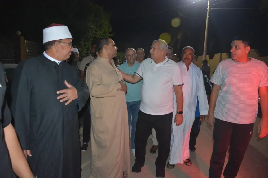 محافظ الوادي الجديد يودّع المعلمين وأولياء الأمور