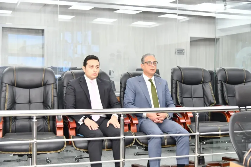 المحافظ يتابع الحملات من مركز سيطرة الشبكة الوطنية للطوارئ