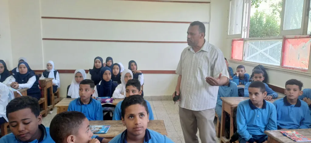 جولة ميدانية لـ مدير تعليم أبو تشت بعدد من المدارس