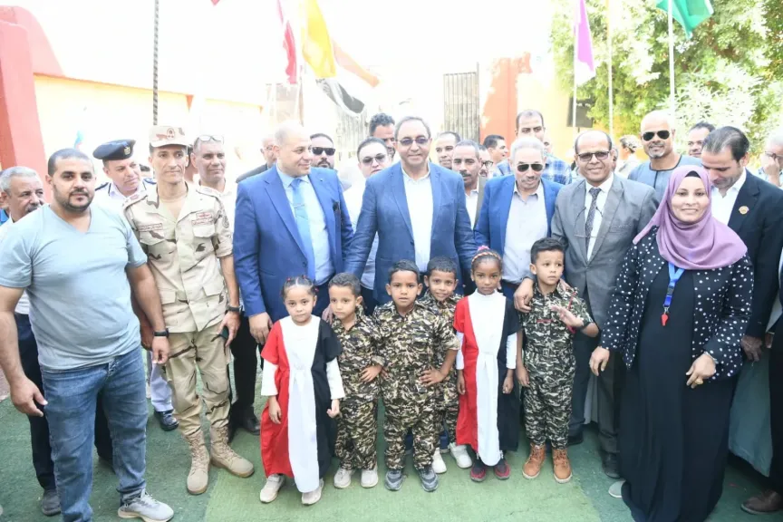محافظ قنا يفتتح مدرسة علي خليل للتعليم الأساسي بالعركي