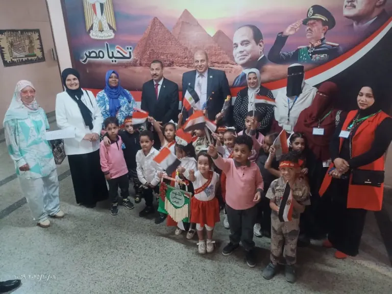 براعم مدرسة الشهيد مصطفى عباس يحتفلون بذكرى انتصارات أكتوبر