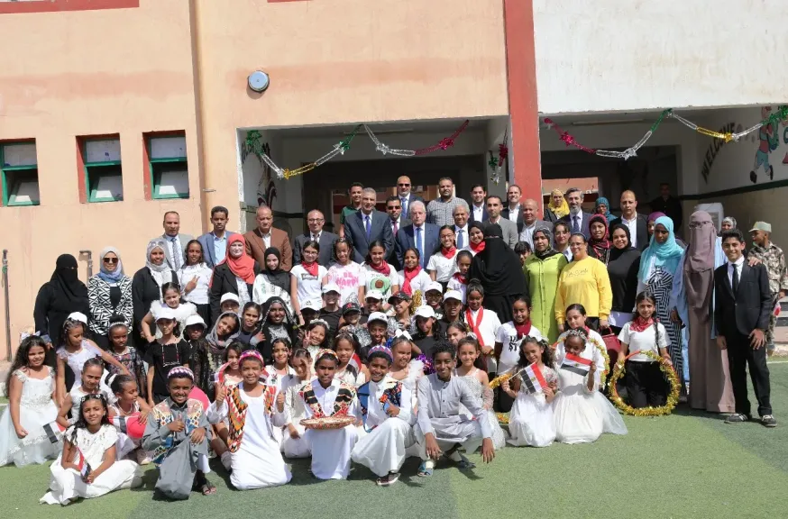 جولة مستشار رئيس الجمهورية ومحافظ أسوان