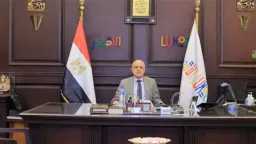 لحظة تاريخية فريدة.. شاشات عرض...