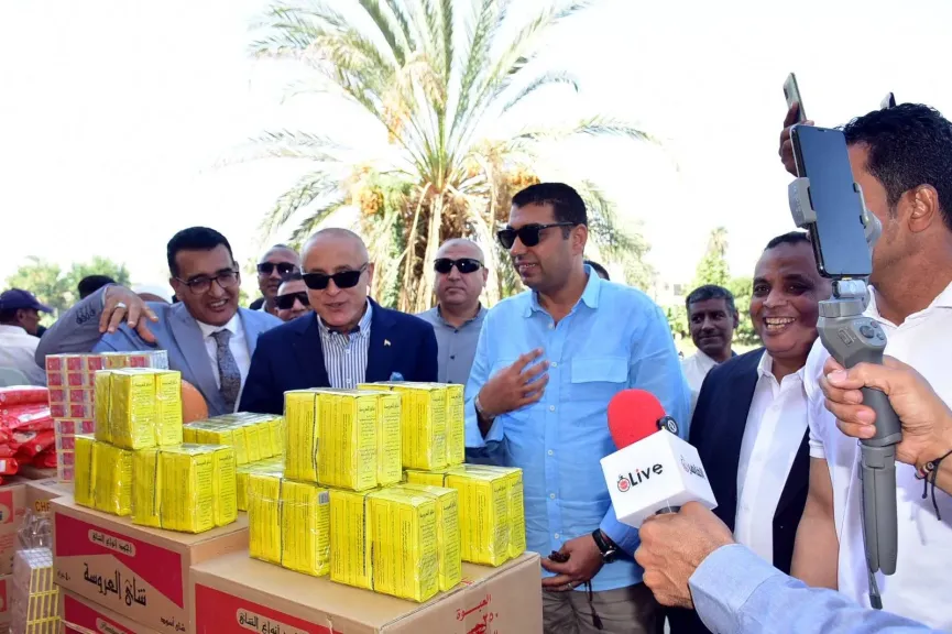 محافظ الأقصر يفتتح سوق اليوم الواحد