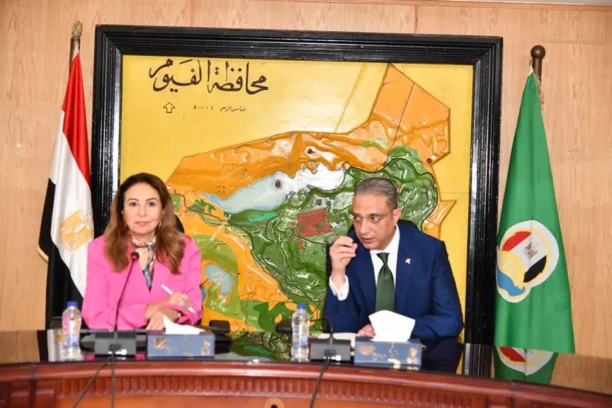 محافظ الفيوم ونائب وزير الاتصالات