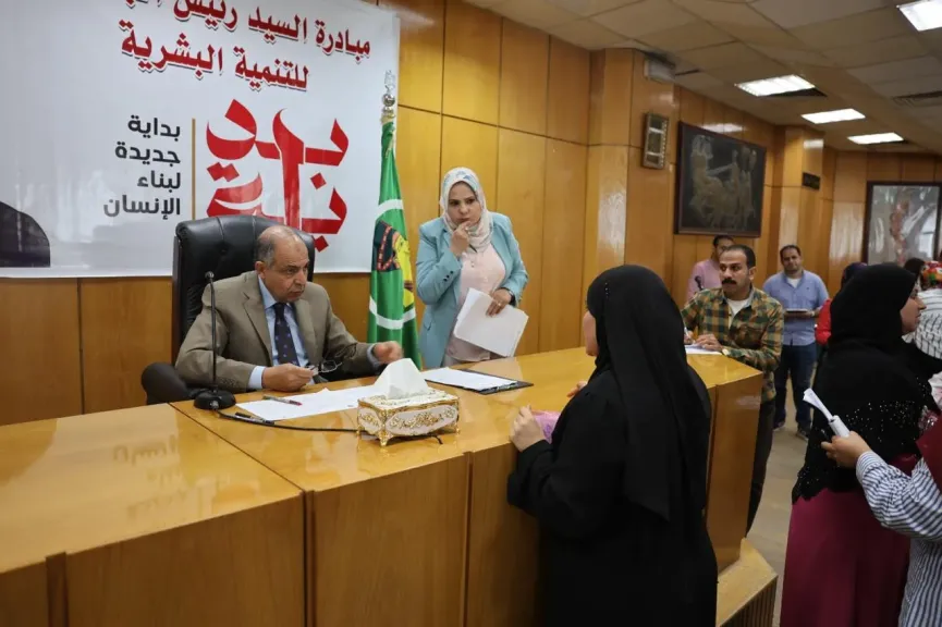 لقاء محافظ المنيا  مع المواطنين