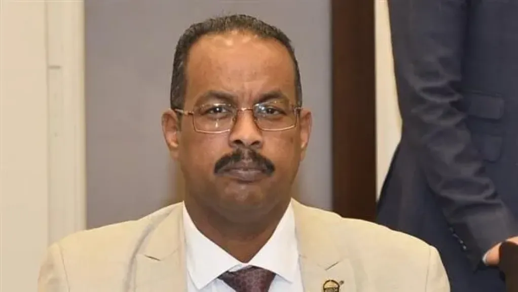 المرشح علي نور