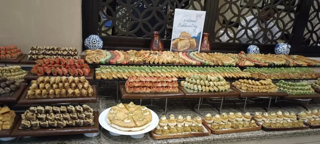 فنادق الغردقة تحتفل باليوم العالمي للبقلاوة