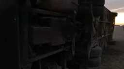 انقلاب أتوبيس ركاب علي طريق...