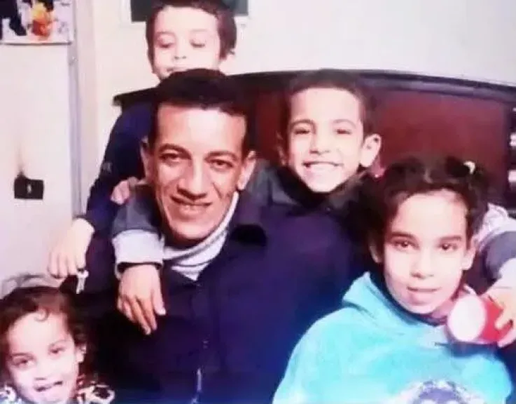 الأب وأبناءه