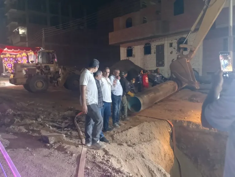 معاون محافظ أسوان يتابع تنفيذ  المشروع