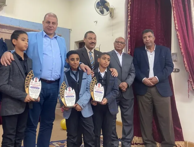 وكيل تعليم قنا يكرم الطلاب الموهوبين في الاحتفالية السنوية للمركز الاستكشافي