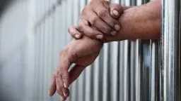 15 سنة سجن لـ طالب...