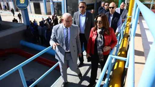 وزيرة التنمية المحلية ومحافظ قنا...