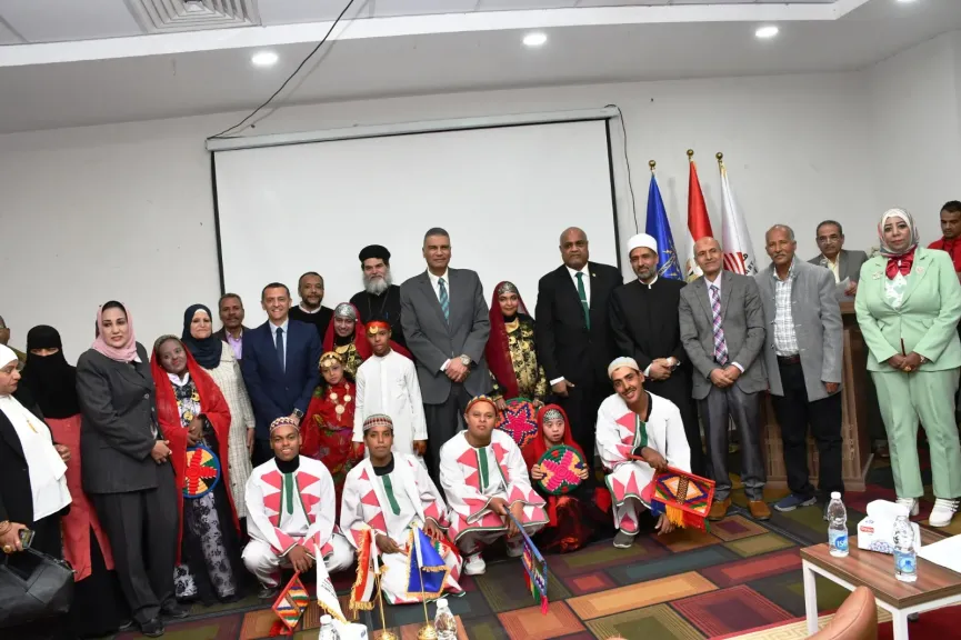 محافظ أسوان في الاحتفال