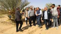 خلال زيارته للفرافرة..”الزملوط” يتفقّد عددًا...