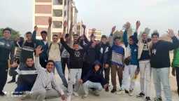 فرحة على وجوه الطلاب .....