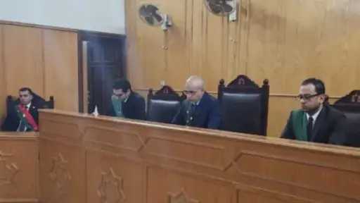 إحالة أوراق محامي ونجله إلي...