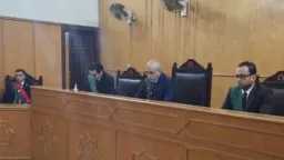 إحالة أوراق محامي ونجله إلي...