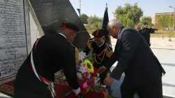 بالصور.. محافظ الوادي الجديد يضع...