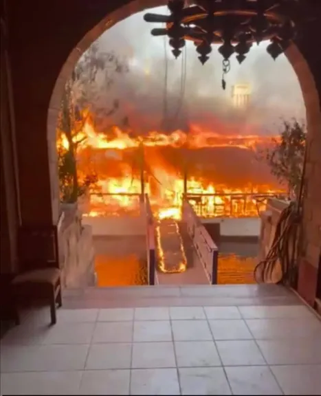 صورة من الحريق