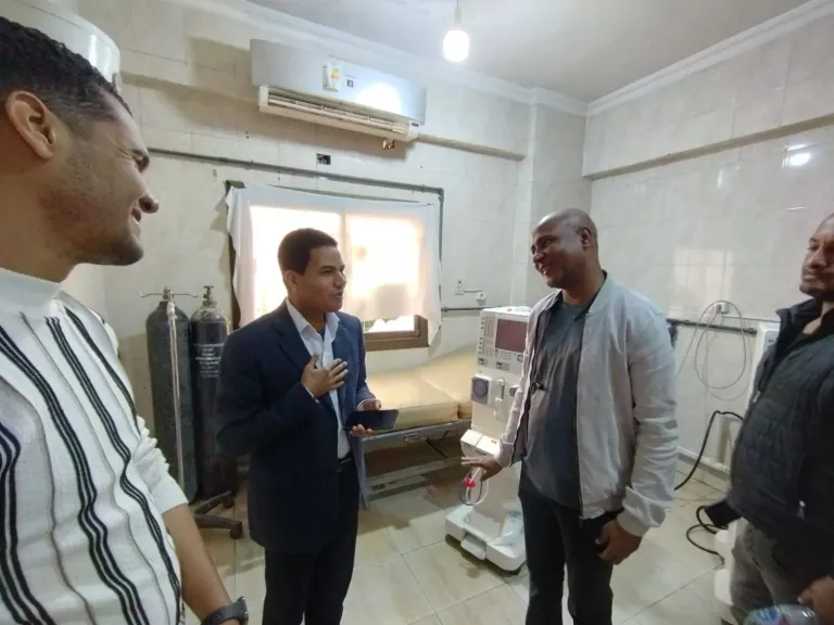 وكيل صحة الأقصر يتفقد سير العمل بمستشفى القرنة