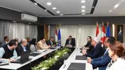 محافظ أسوان يتابع مشروع تعزيز...