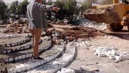 إزالة قاعة أفراح مقامة على...