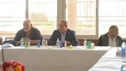 خلال لقاء مع الأهالي.. محافظ...