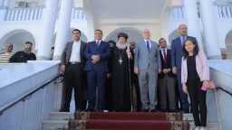 محافظ قنا ومدير الأمن يهنئان...